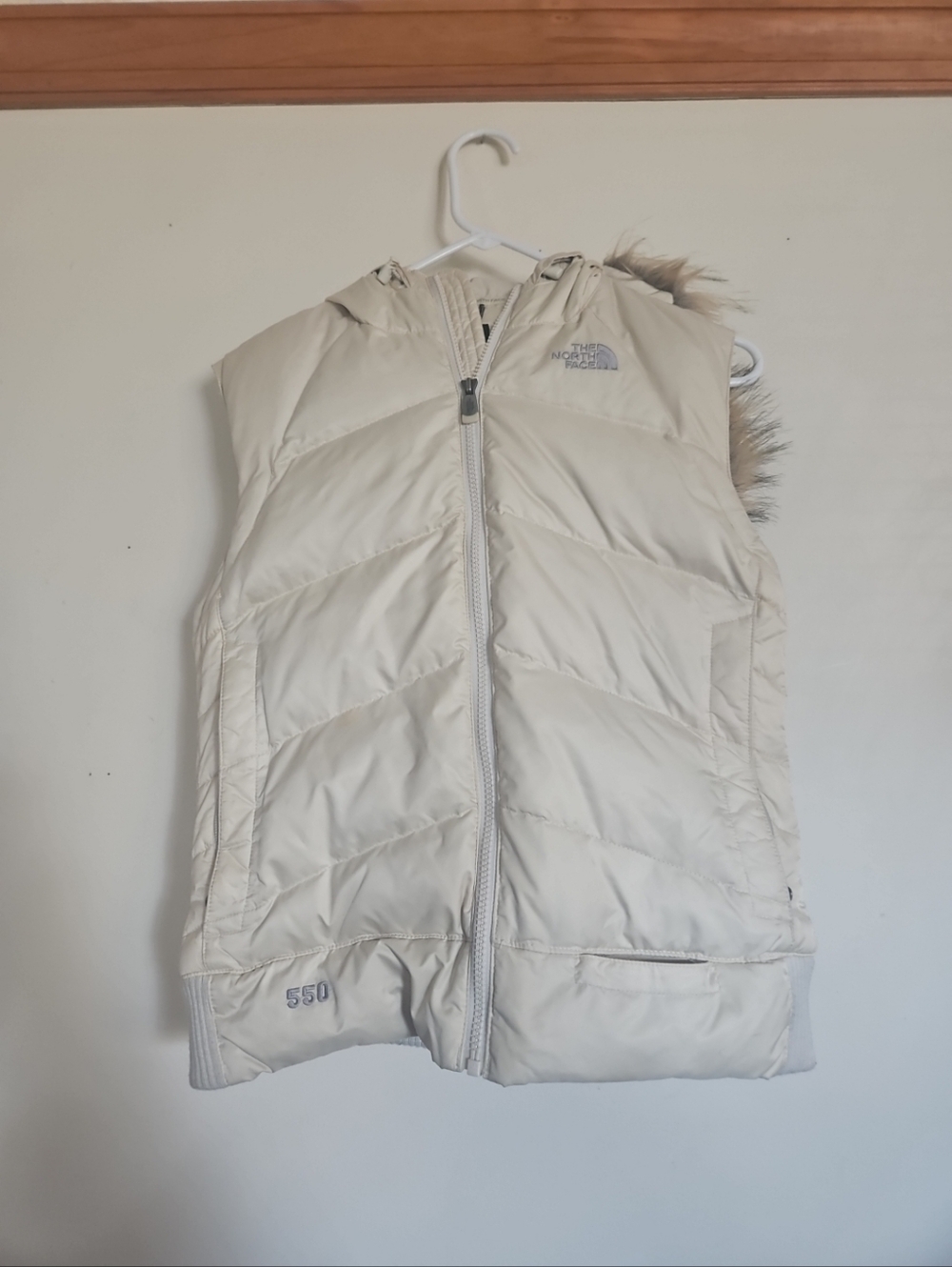 The North Face 550 Puffer Vest Jacket Women’s Size M Beige With Hoodie